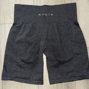 NVGTN seamless biker shorts size M